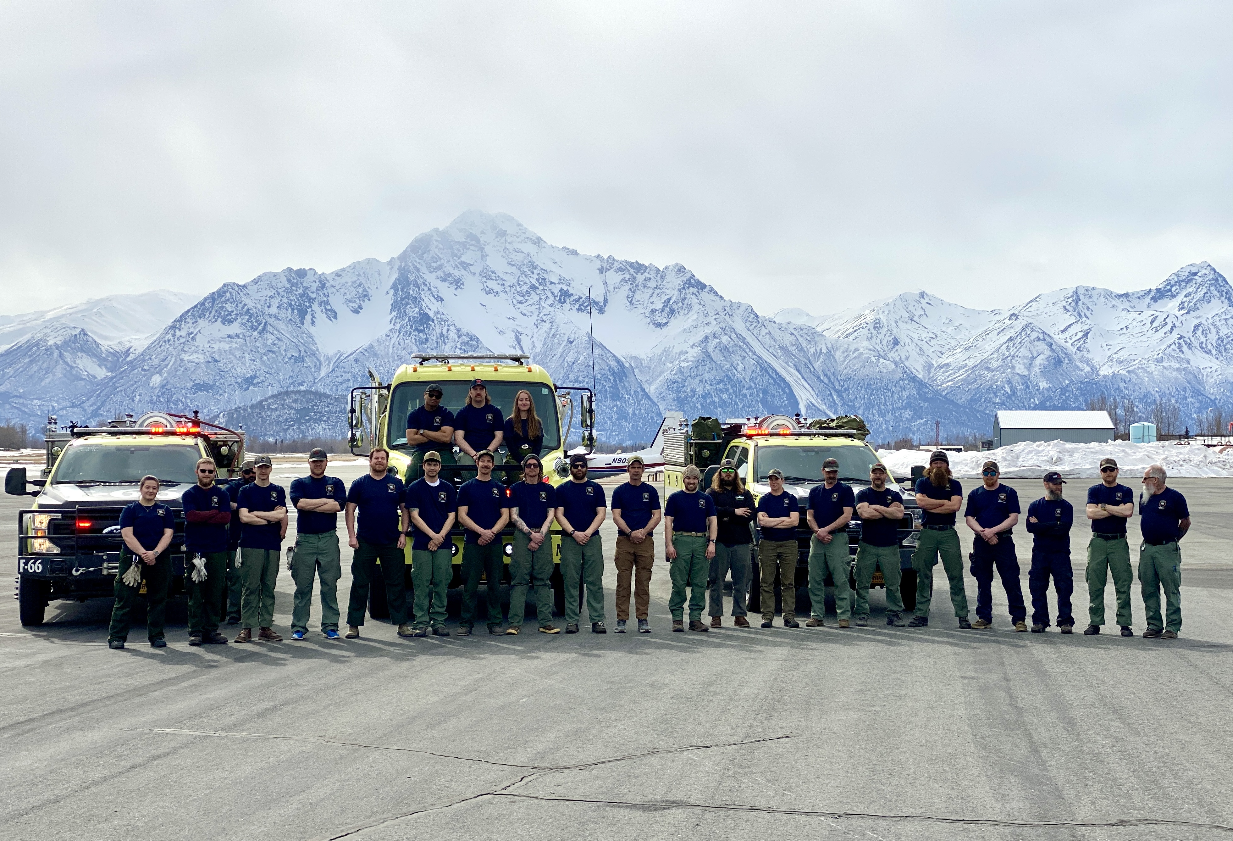 2023 Alaska Engine Academy graduates in Palmer, Alaska with Pioneer Peak in the background.
